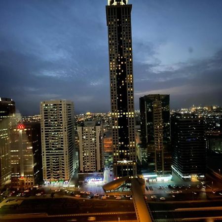Appartamento Travelers Backpackers Dubai Esterno foto