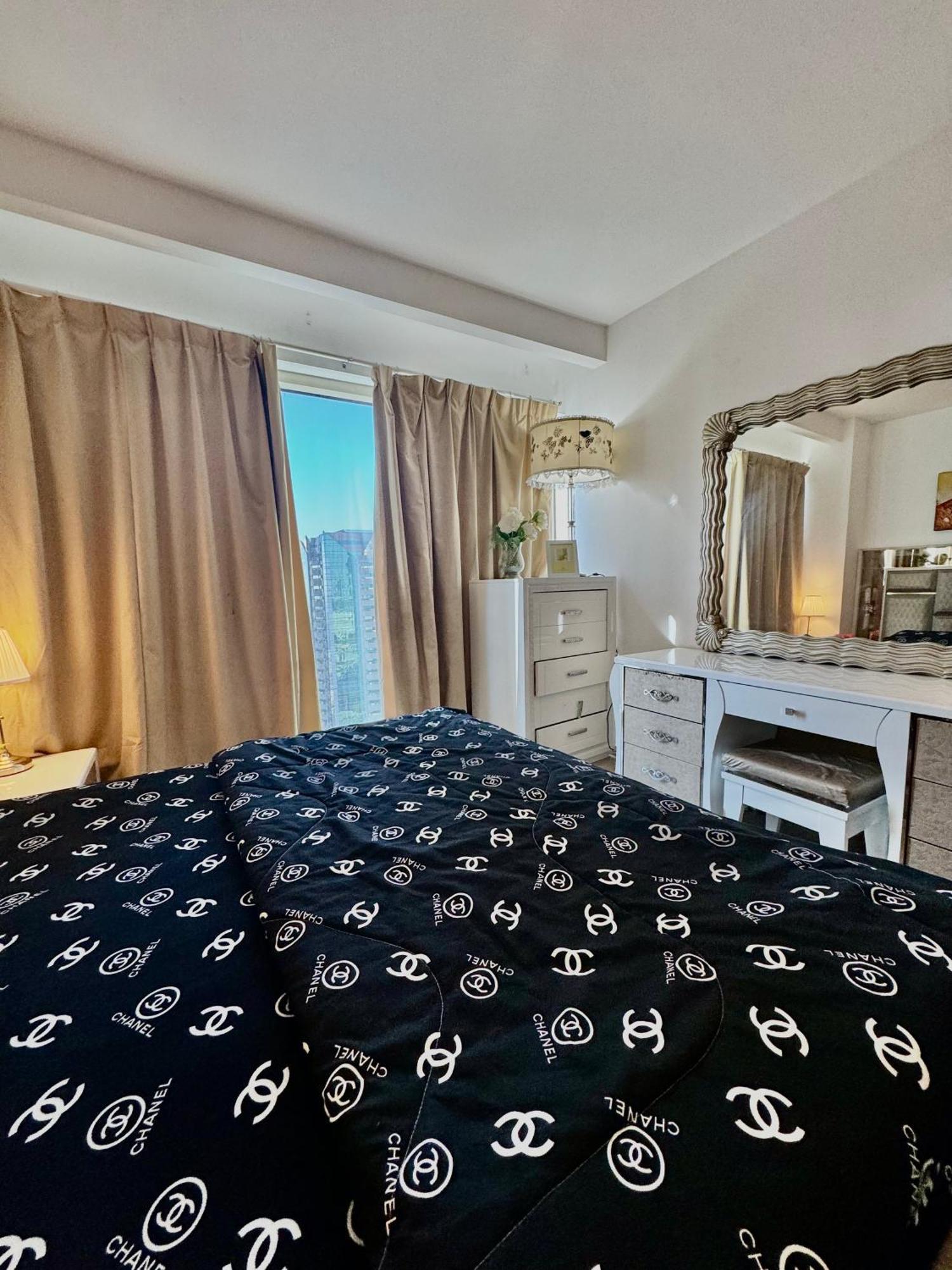 Appartamento Travelers Backpackers Dubai Esterno foto
