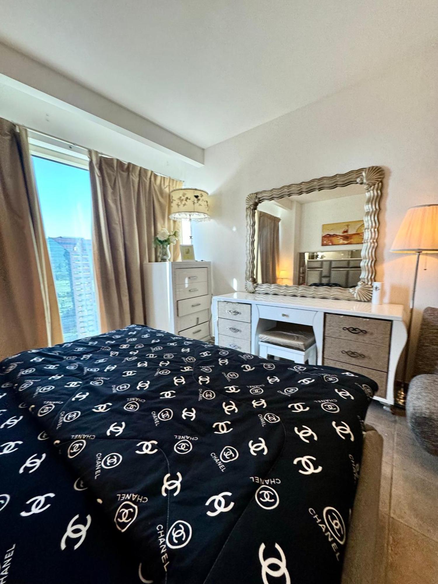 Appartamento Travelers Backpackers Dubai Esterno foto
