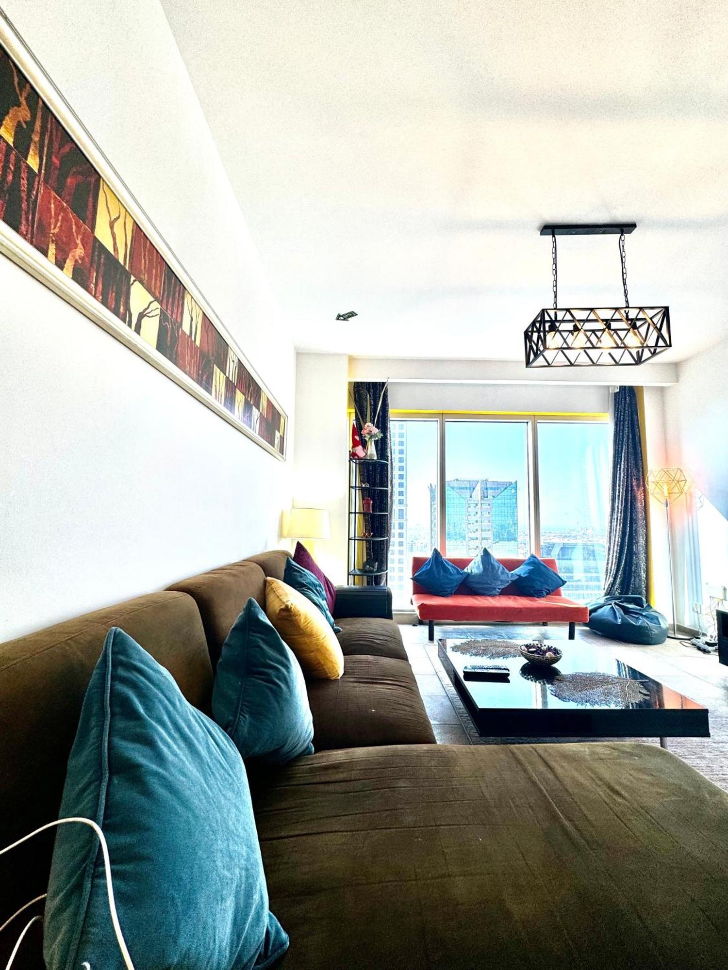 Appartamento Travelers Backpackers Dubai Esterno foto