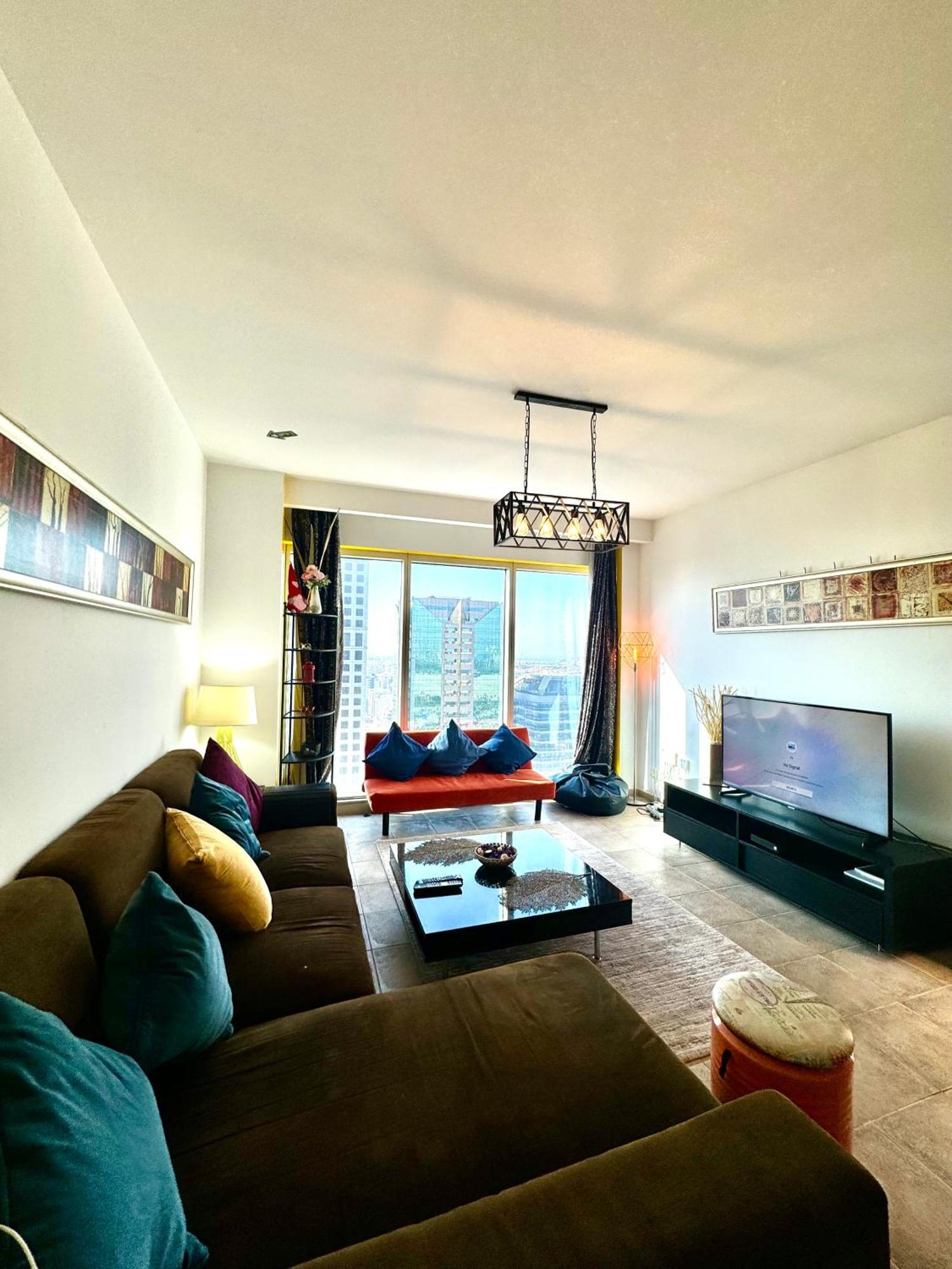 Appartamento Travelers Backpackers Dubai Esterno foto